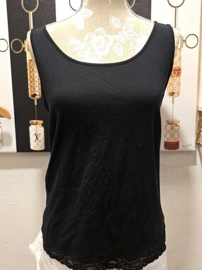 Ann Taylor Lace-Hem Women's Tank Top - Black Classic Scoop Neck